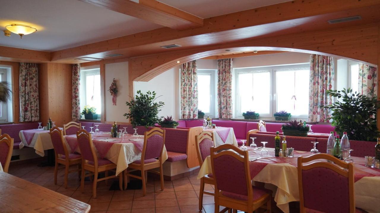 Hotel Alpenrose Пассо-Ролле Экстерьер фото